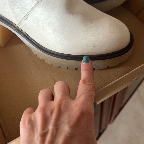 THE FREE PEOPLE JAMES CHELSEA BOOT IN WHITE 41 - Picture 5 of 9